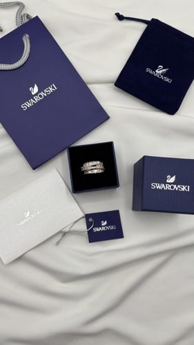 خاتم سوارفسكي ذهبي مع الملحقات