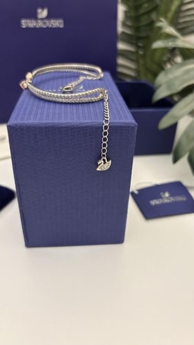 اسوارة سوارفسكي