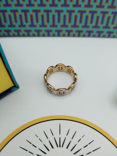 خاتم توري بورش مع الملحقات