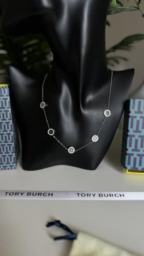 طقم سلسال و حلق توري بورش