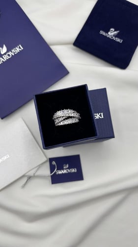 خاتم سوارفسكي فضي مع الملحقات
