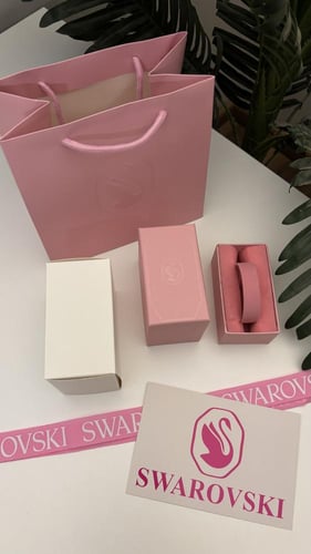 اسوارة سوارفسكي