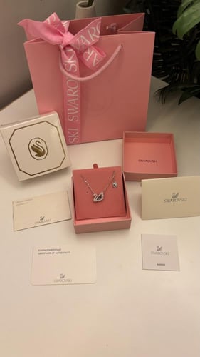 سلسال سوارفسكي البجعة راقص