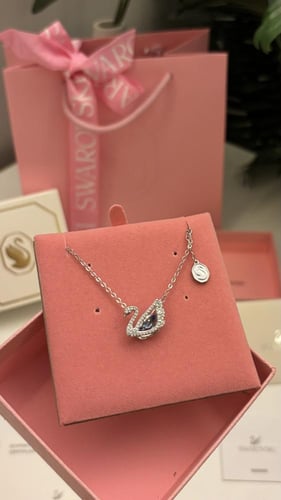 سلسال سوارفسكي البجعة راقص