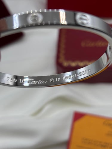 بكج اساور 5 ابيض ميني