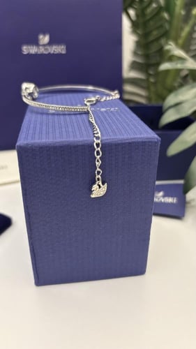 اسوارة سوارفسكي