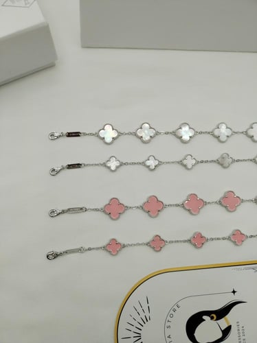 اساور فان كليف فضي