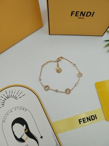 اسوارة فيندي مع الملحقات