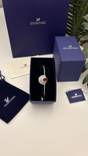 اسوارة سوارفسكي