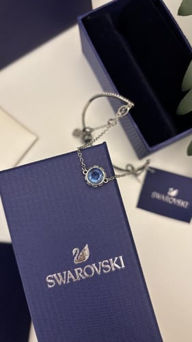 اسوارة سوارفسكي