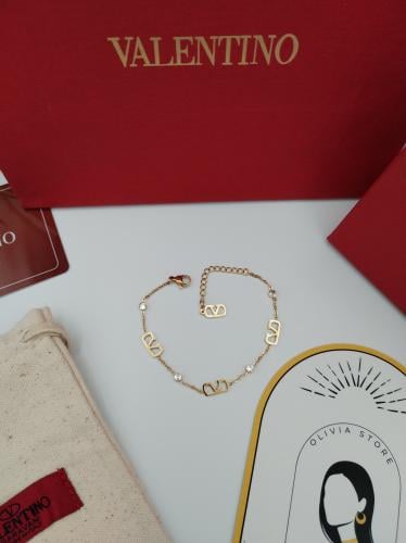 اسوارة فالنتينو مع الملحقات