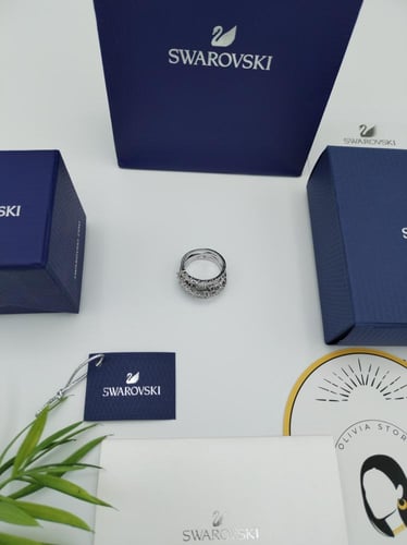 خاتم سوارفسكي فضي مع الملحقات