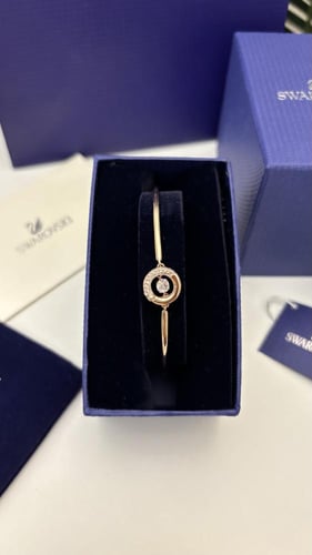 اسوارة سوارفسكي