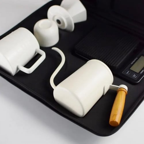 ادوات قهوة مقطرة V60