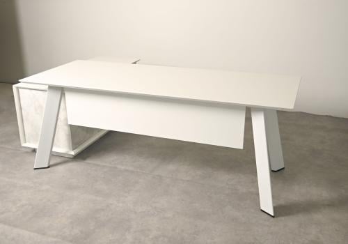 طقم مكتب مقاس 2200*1800*750 + وحدة جانبية لون ابيض...