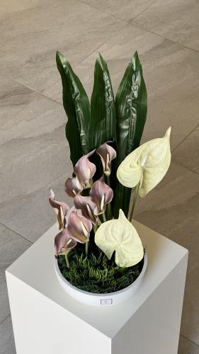 فازة ورد صناعي