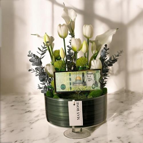 فازة ورد صناعي