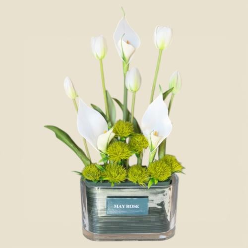 فازة ورد صناعي كالا وتوليب ابيض