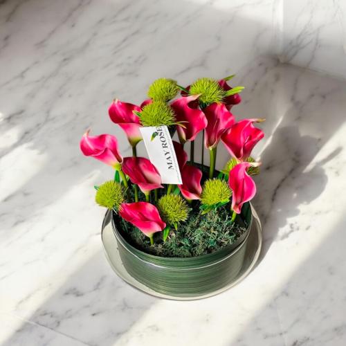 فازة ورد صناعي