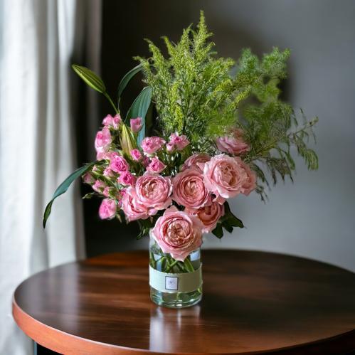 فازة ورد طبيعي فاخر