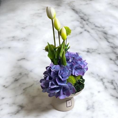 فازة ورد صناعي