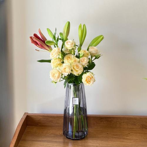 فازة ورد طبيعي