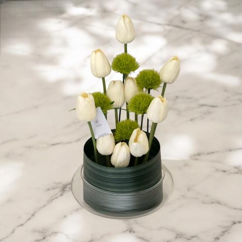 فازة ورد صناعي