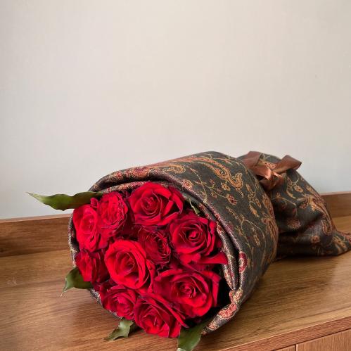 بوكيه جوري مع شال كشميري