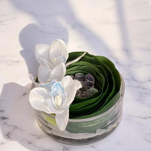 فازة ورد صناعي