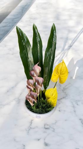 فازة ورد صناعي