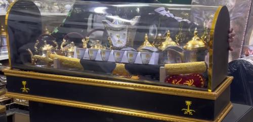 بوكس الاهداء مع السيف