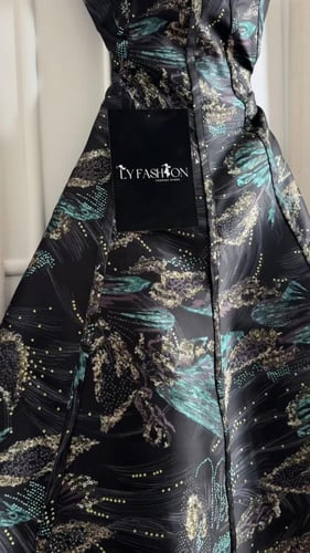 فستان ميدي اسود