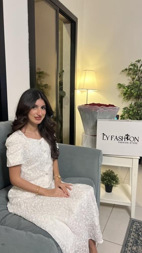 طقم منفصل بلوزه وتنورة