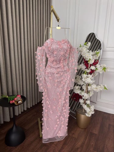 فستان سهرة كلفة تل راقي