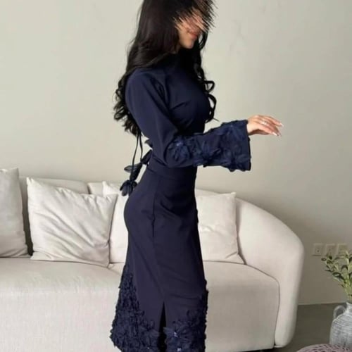 فستان كحلي ناعم