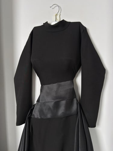 فستان سهرة أسود باربي