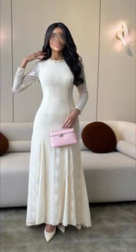 فستان ناعم دانتيل بأكمام طويلة محتشمة