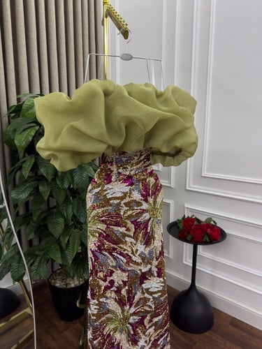 فستان سهرة ترتر مع قصة صدر أنيقة