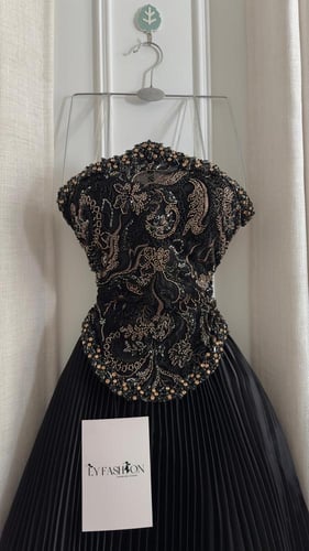 فستان سهرة تطريز يدوي فخم