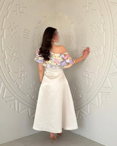 فستان سهرة تفته كوري واقف قماش مورد