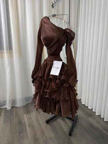 فستان ميدي لمعة كرنكل طبقات