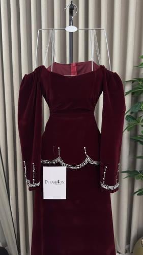 فستان سهرة خوج بتطريز فضي