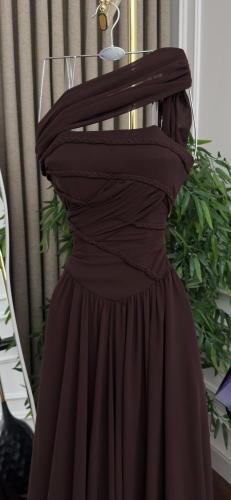 فستان سهرة ناعم أنيق