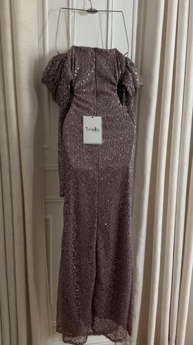 فستان سهرة دانتيل لمعه رااقي