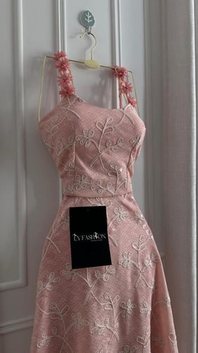 طقم سهرة منفصل بلوزه وتنورة لحمي