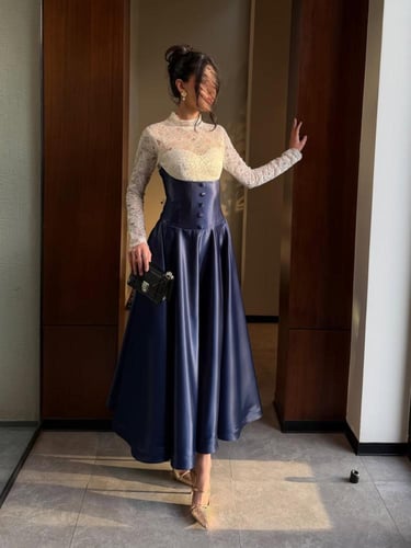 فستان سهرة افوايت دانتيل راقي