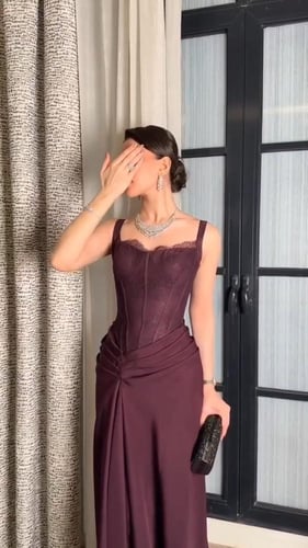 فستان سهره بقصه كورسيه بلون برغندي