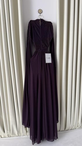 فستان هيفاء