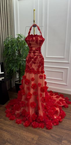 فستان ملكية مورد فخم