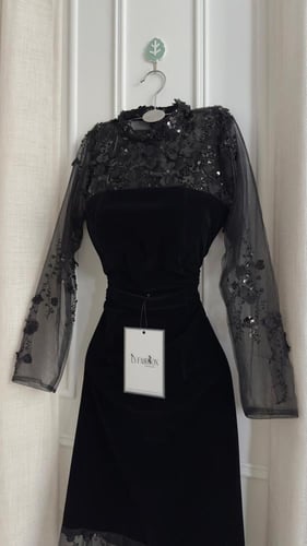 فستان سهرة أسود جوخ كلفه سهرة فخم